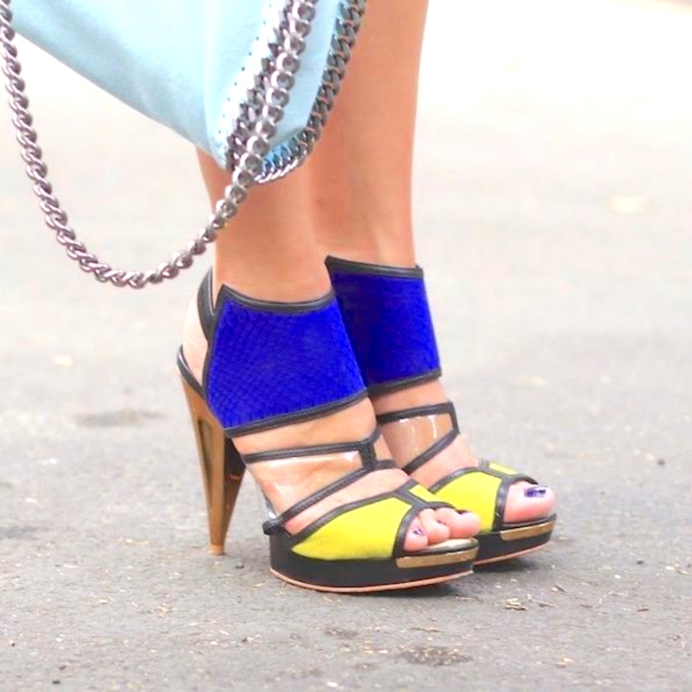 FREE SHIPPING!!! BCBGMAXAZRIA Hex Colorblock Sandal, Blue/Green - Size 9